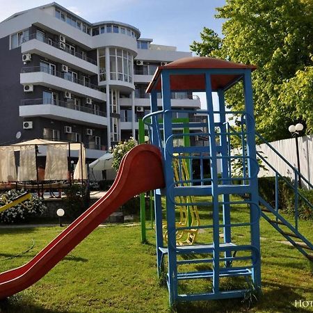 Apartments Danita & Restaurant&Pool Bar Varna Exteriér fotografie
