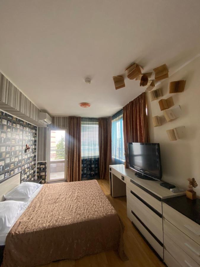 Apartments Danita & Restaurant&Pool Bar Varna Exteriér fotografie
