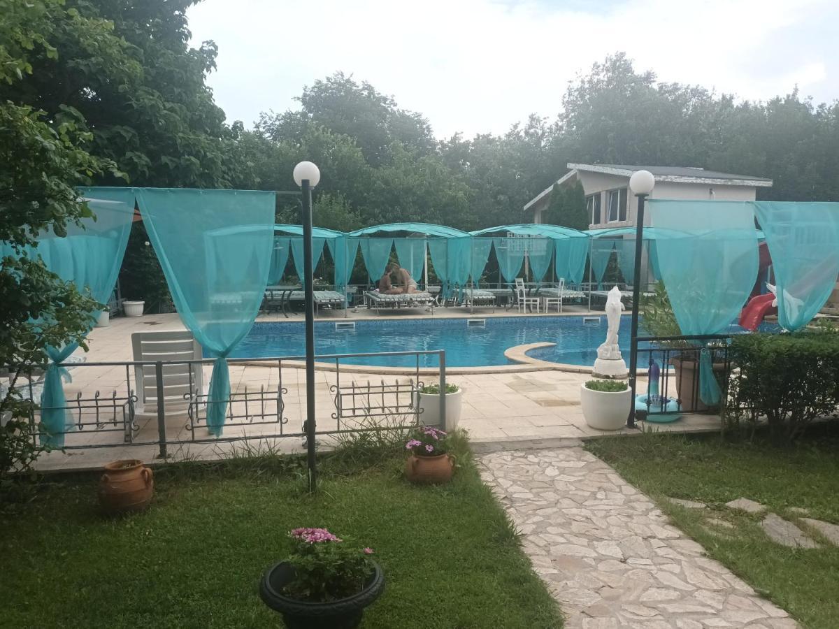 Apartments Danita & Restaurant&Pool Bar Varna Exteriér fotografie